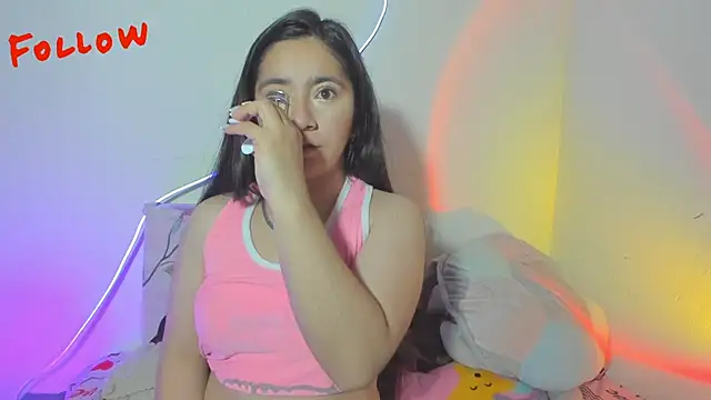 litle mily  online show from 27, 10, 2025