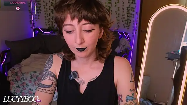 lovelylucyy online show from 16, 7, 2026