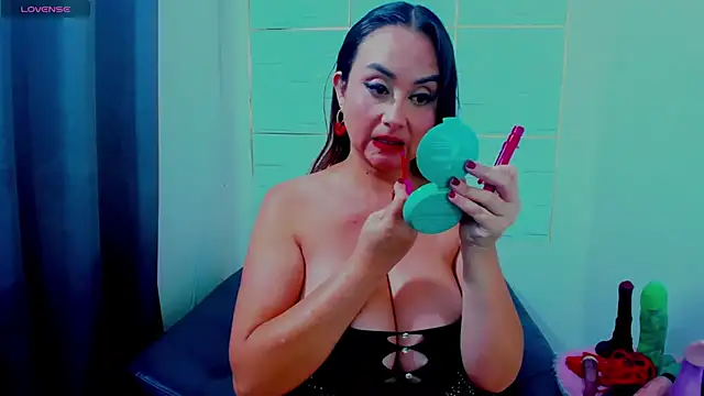 IsaSixty9 online show from 5, 3, 2025