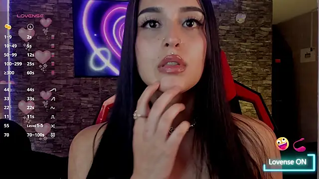 Charlotte greys online show from 17, 12, 2025