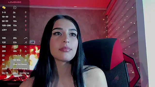 Charlotte greys online show from 5, 3, 2025