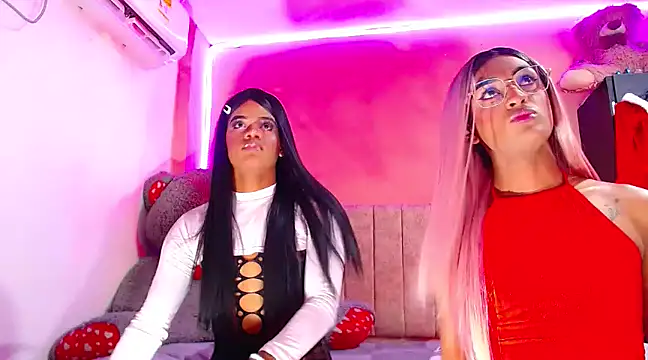 Snapshot of vanessa_nauthygirls chatting on 10, 12, 2024 vanessa nauthygirls online show from 10, 12, 2024