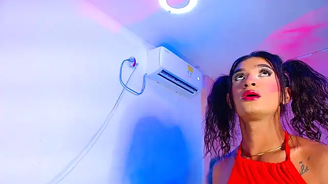 Snapshot of vanessa_nauthygirls chatting on 22, 12, 2025 vanessa nauthygirls online show from 22, 12, 2025