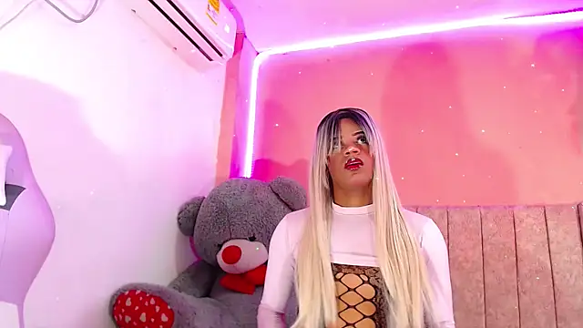 Snapshot of vanessa_nauthygirls chatting on 25, 2, 2025 vanessa nauthygirls online show from 25, 2, 2025