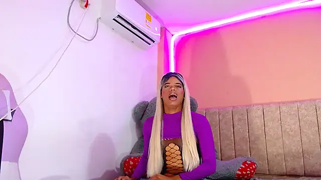 Snapshot of vanessa_nauthygirls chatting on 26, 2, 2025 vanessa nauthygirls online show from 26, 2, 2025