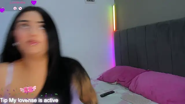curvy jhacky online show from 7, 6, 2026