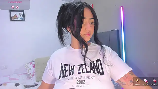 curvy jhacky online show from 12, 9, 2025