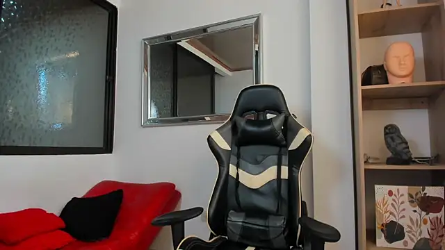 Snapshot of julian_wallace chatting on 10, 2, 2026 julian wallace online show from 10, 2, 2026