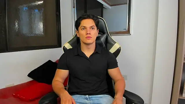 Snapshot of julian_wallace chatting on 9, 2, 2026 julian wallace online show from 9, 2, 2026