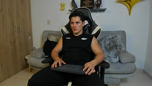 Snapshot of julian_wallace chatting on 18, 1, 2026 julian wallace online show from 18, 1, 2026