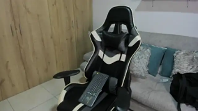 Snapshot of julian_wallace chatting on 23, 2, 2026 julian wallace online show from 23, 2, 2026