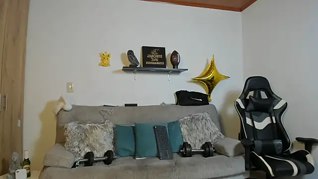 julian wallace online show from 15, 12, 2025