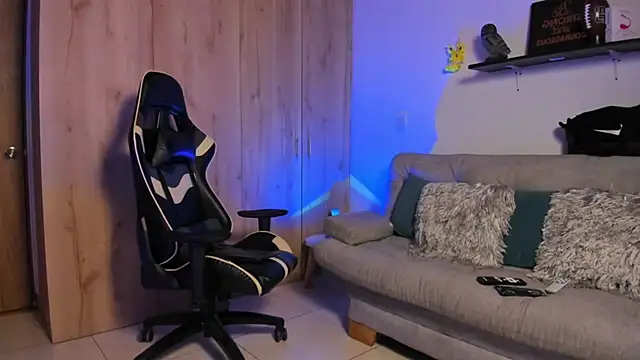 Snapshot of julian_wallace chatting on 24, 2, 2026 julian wallace online show from 24, 2, 2026