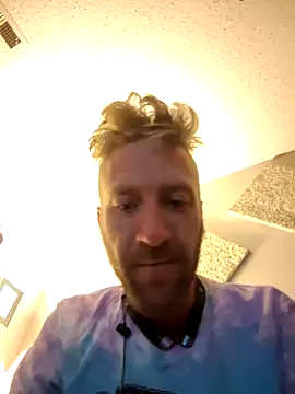 Snapshot of bentoverblonde chatting on 28, 11, 2025 bentoverblonde online show from 28, 11, 2025