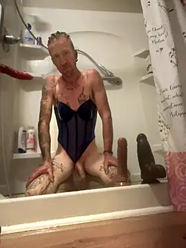 Snapshot of bentoverblonde chatting on 15, 9, 2025 bentoverblonde online show from 15, 9, 2025