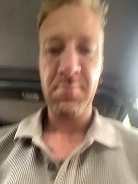 Snapshot of bentoverblonde chatting on 26, 9, 2025 bentoverblonde online show from 26, 9, 2025