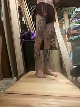 Snapshot of bentoverblonde chatting on 6, 10, 2025 bentoverblonde online show from 6, 10, 2025