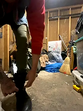 Snapshot of bentoverblonde chatting on 25, 10, 2025 bentoverblonde online show from 25, 10, 2025