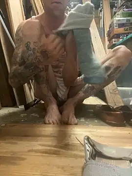 Snapshot of bentoverblonde chatting on 7, 10, 2025 bentoverblonde online show from 7, 10, 2025