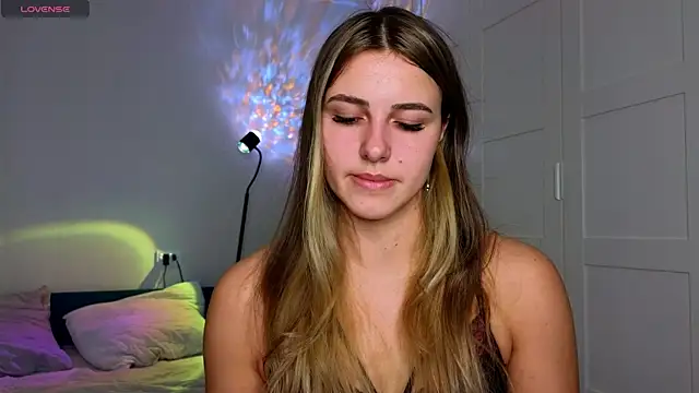 sophia euphoriaa online show from 15, 10, 2025