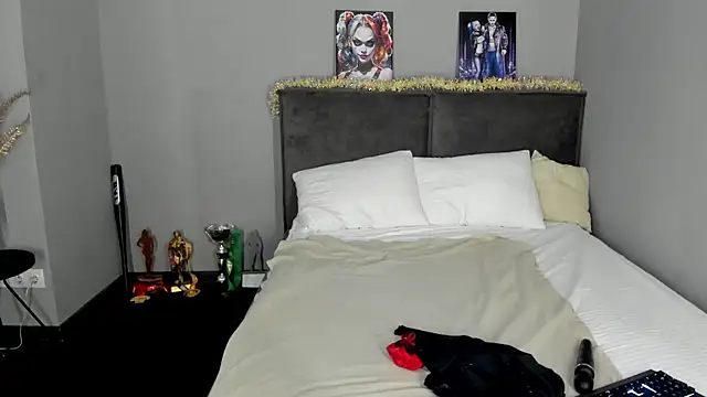 MuscleXXXBarbie online show from 14, 1, 2026