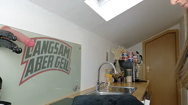 BrownieyQueen online show from 1, 10, 2025