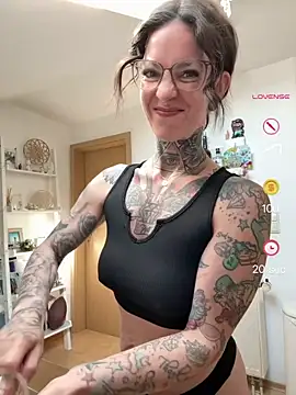 BrownieyQueen online show from 24, 5, 2026