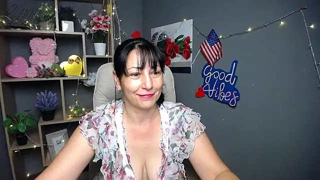 Snapshot of LiluGrants chatting on 8, 7, 2026 LiluGrants online show from 8, 7, 2026