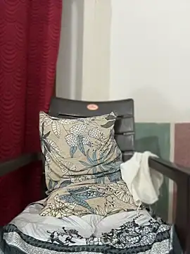 Hot budddy online show from 12, 4, 2026