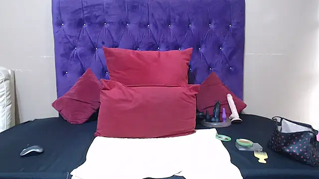 ManEaterxx29 online show from 21, 10, 2025