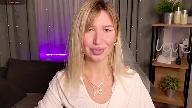 MilaBott online show from 22, 9, 2025