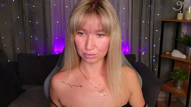 Snapshot of MilaBott chatting on 8, 7, 2026 MilaBott online show from 8, 7, 2026