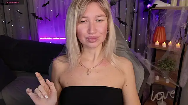 MilaBott online show from 21, 10, 2025