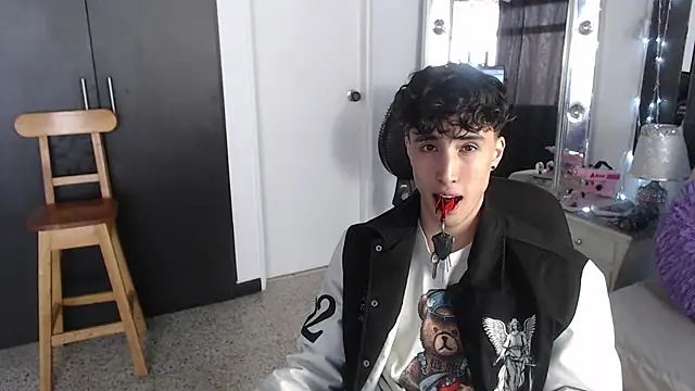 gojo satoru 18 online show from 18, 3, 2025