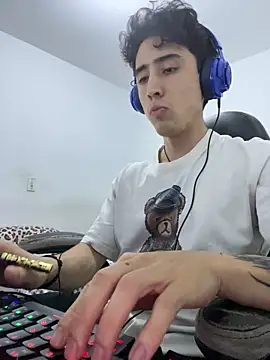 Snapshot of gojo_satoru_18 chatting on 23, 12, 2025 gojo satoru 18 online show from 23, 12, 2025