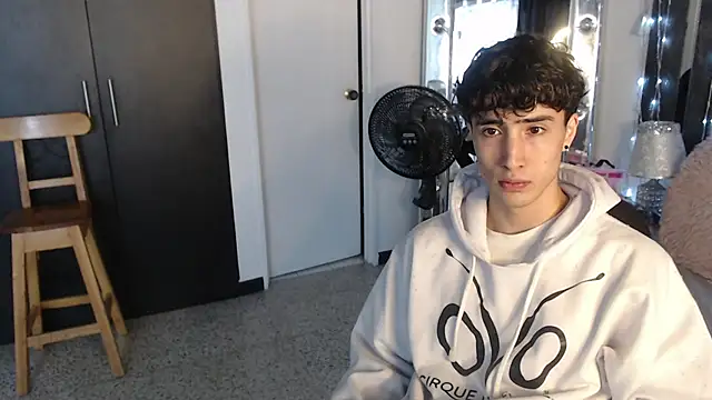 gojo satoru 18 online show from 14, 3, 2025