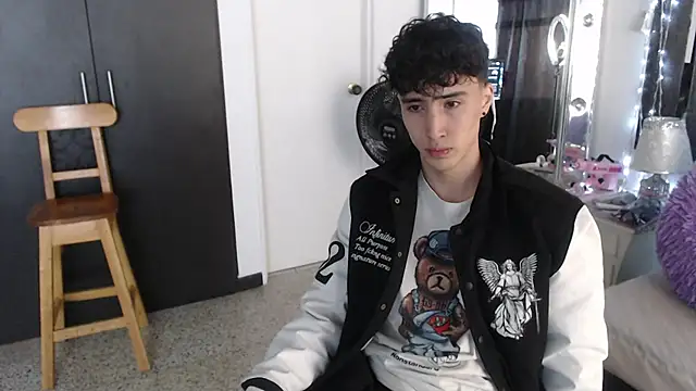 gojo satoru 18 online show from 18, 3, 2025