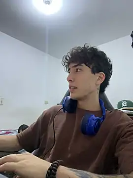 gojo satoru 18 online show from 6, 4, 2026