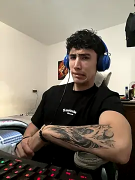 Snapshot of gojo_satoru_18 chatting on 6, 1, 2026 gojo satoru 18 online show from 6, 1, 2026