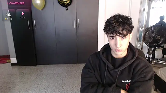 gojo satoru 18 online show from 10, 3, 2025