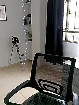 helena smith online show from 13, 3, 2025