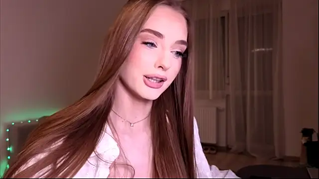 petitegonwiild online show from 29, 6, 2026