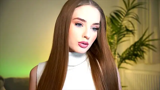 petitegonwiild online show from 6, 11, 2025