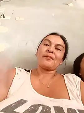 Snapshot of Horny-Mommy-Dirty chatting on 7, 10, 2025 Horny-Mommy-Dirty online show from 7, 10, 2025