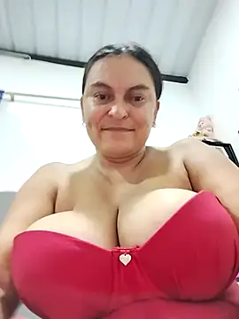 Snapshot of Horny-Mommy-Dirty chatting on 12, 11, 2025 Horny-Mommy-Dirty online show from 12, 11, 2025