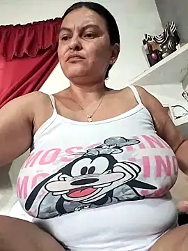 Snapshot of Horny-Mommy-Dirty chatting on 17, 10, 2025 Horny-Mommy-Dirty online show from 17, 10, 2025