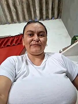 Horny-Mommy-Dirty online show from 1, 2, 2026