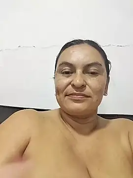 Snapshot of Horny-Mommy-Dirty chatting on 21, 10, 2025 Horny-Mommy-Dirty online show from 21, 10, 2025