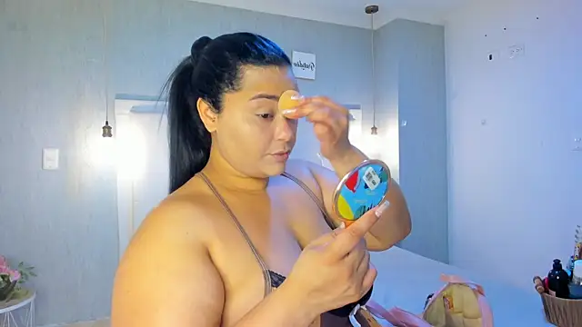 Snapshot of Clarigil chatting on 5, 2, 2026 Clarigil online show from 5, 2, 2026