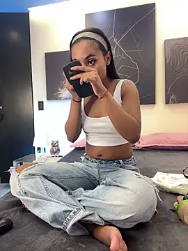 Snapshot of GabrielaLugo chatting on 12, 5, 2026 GabrielaLugo online show from 12, 5, 2026